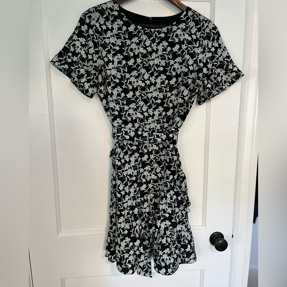 Banana Republic flowy dress size 4